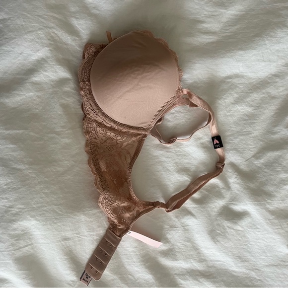 Victoria's Secret Dream Angels Demi Bra - Picture 4 of 4